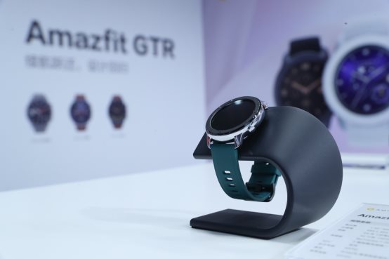 圖片包含 室內
描述已自動生成